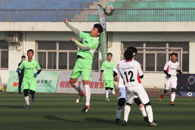 西蒙斯回忆詹姆斯加盟76人的震撼时刻